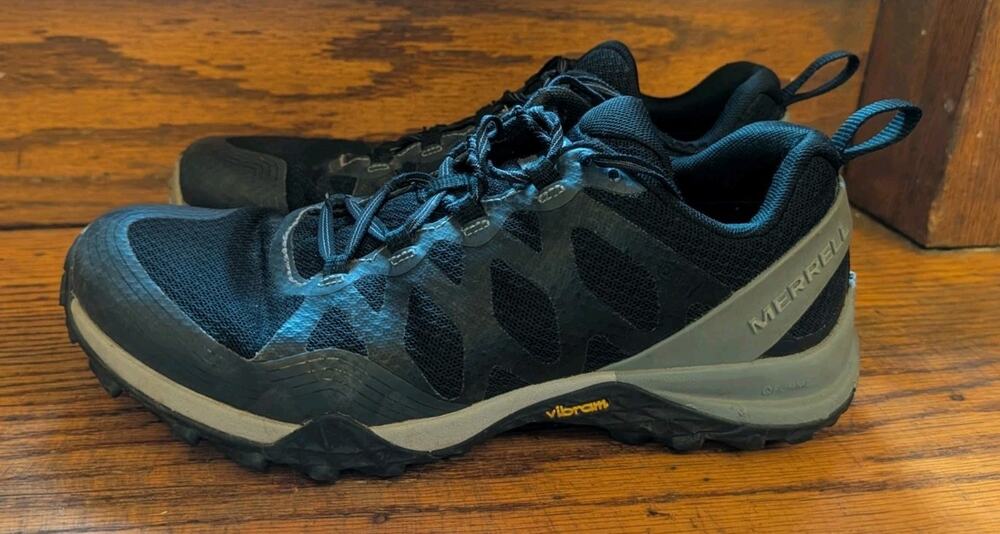 Merrell Siren 3 Waterproof Black Grey Women's 9 Hiking Shoes Size